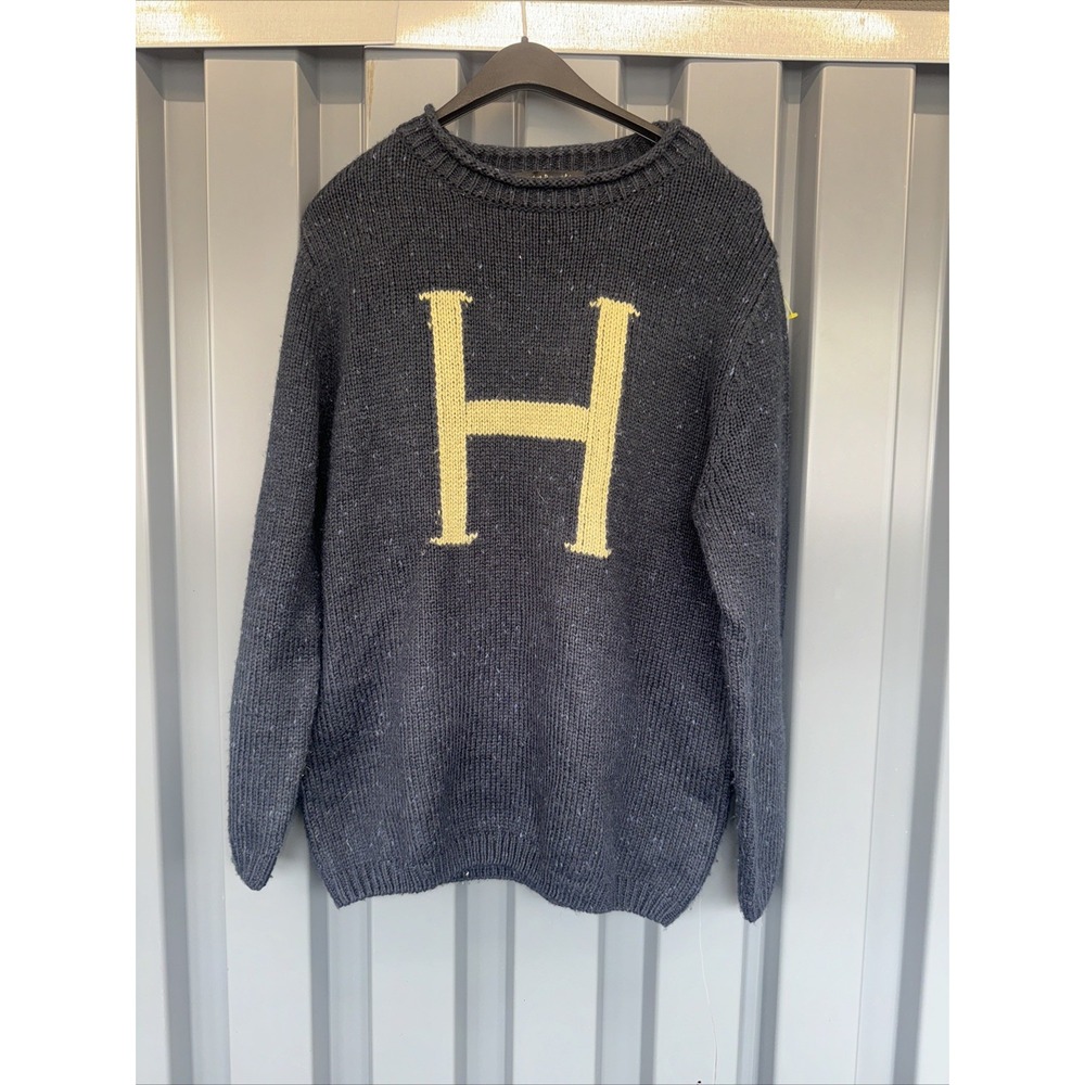 Harry Potter Gryffindor V-Neck Sweater L Gray Red Yellow Trim Wizarding World